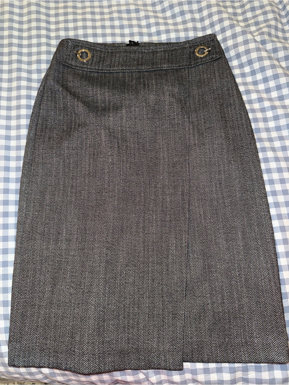 gray and black herringbone pattern pencil skirt from H&M